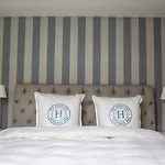 The Hamptons Boutique Hotel