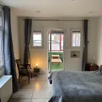 Art Deco - Two Bedroom Apartment