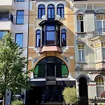 Casa Clementina - 3 Bedroom Apartment In A Art-Nouveau House