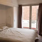 2Br & 1Lr Apt Only 15 Mins To Gravensteen Castle