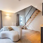 Huswell - Stylish Duplex Studio With Premium Materials In Ghent City Center