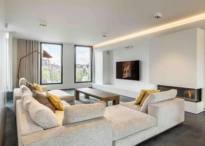 Exclusive Penthouse/Workspace With Stunning Views