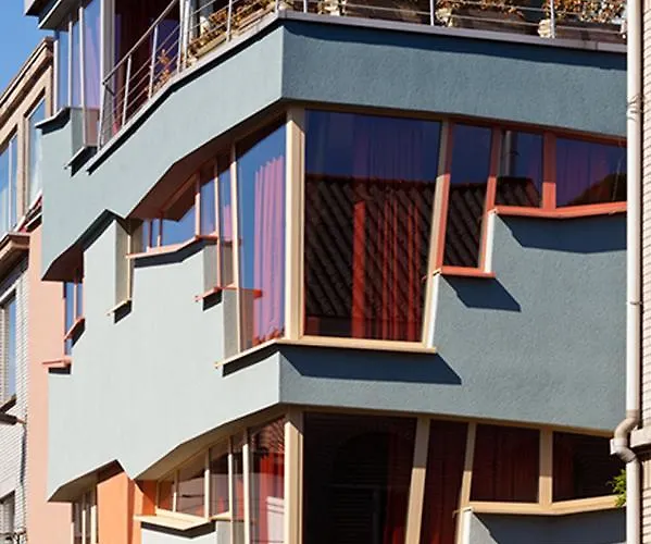 Quatre Mains Serviced Apartments