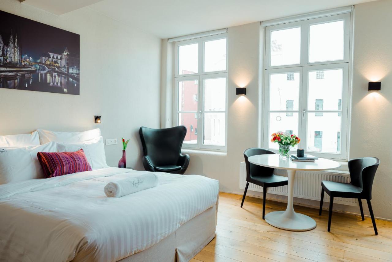 Heirloom - The House Of Edward 3* Gent