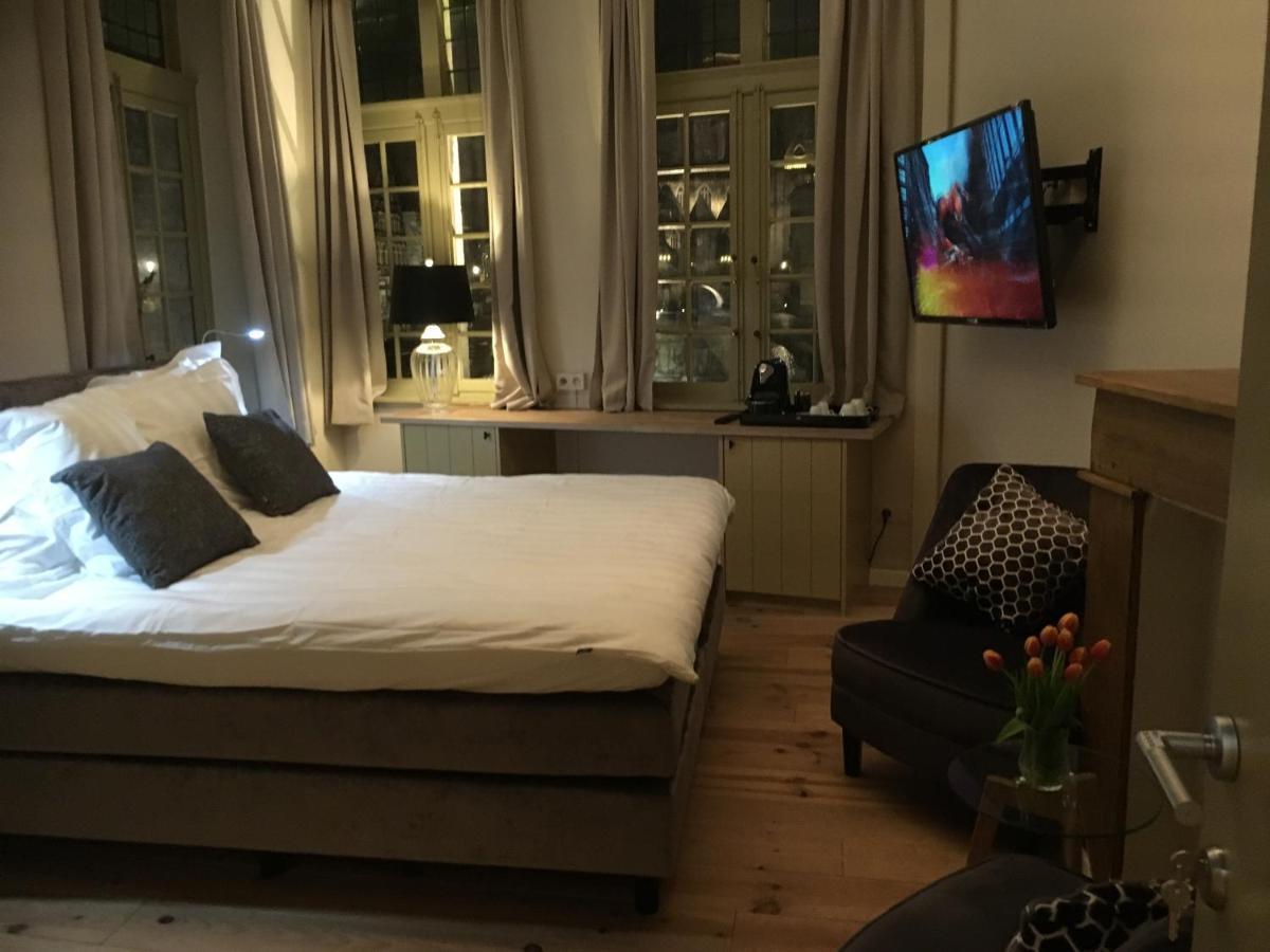 With A View Bed & Breakfast 2*