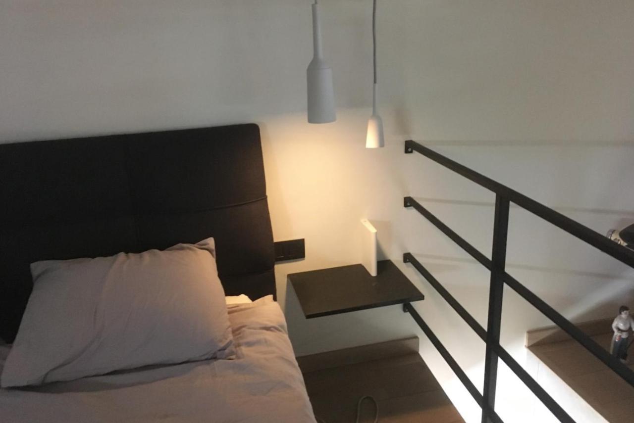 L'atique By Agelandkaai Be With Free Parking Apartment
