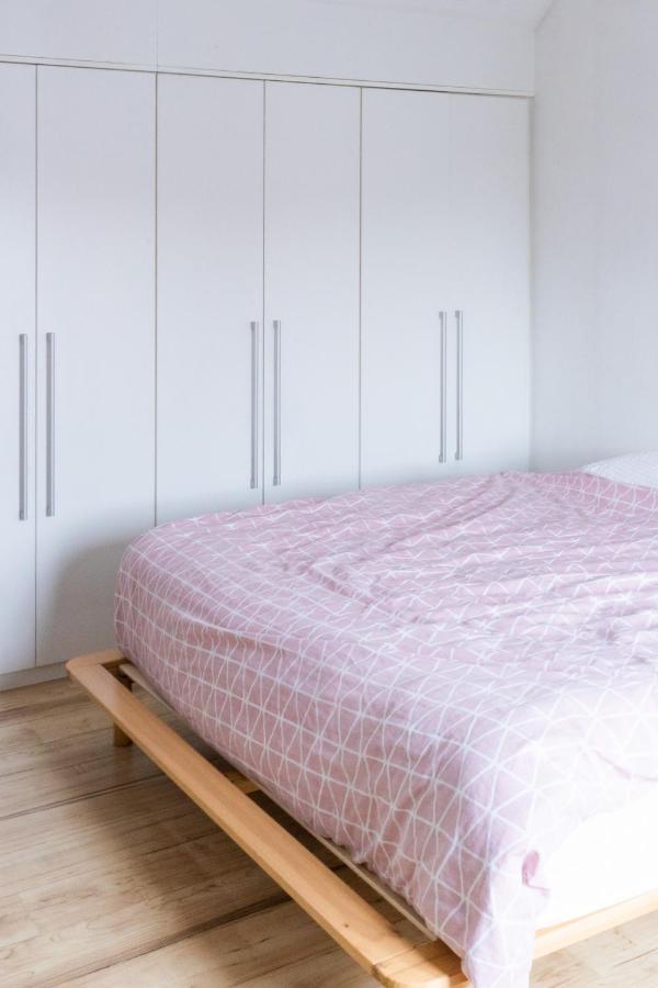 Architectural House Near Center - 20min Walk Vakantiehuis Gent