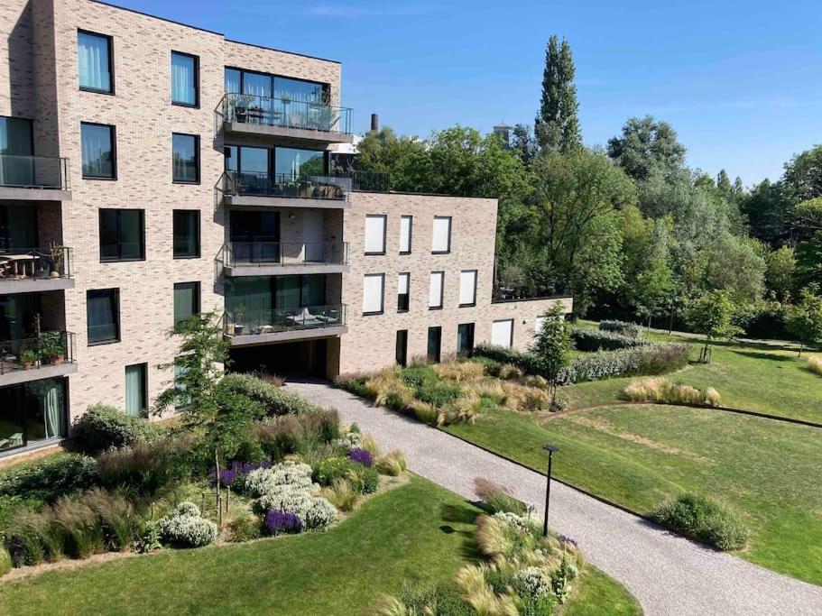 Cozy Two Bedroom Near Centre Ghent