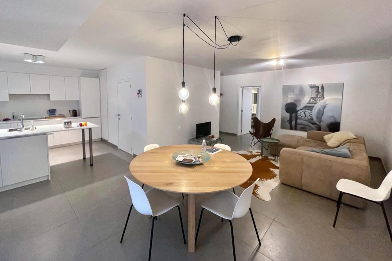 With Free Covered Parking - Center Appartement
