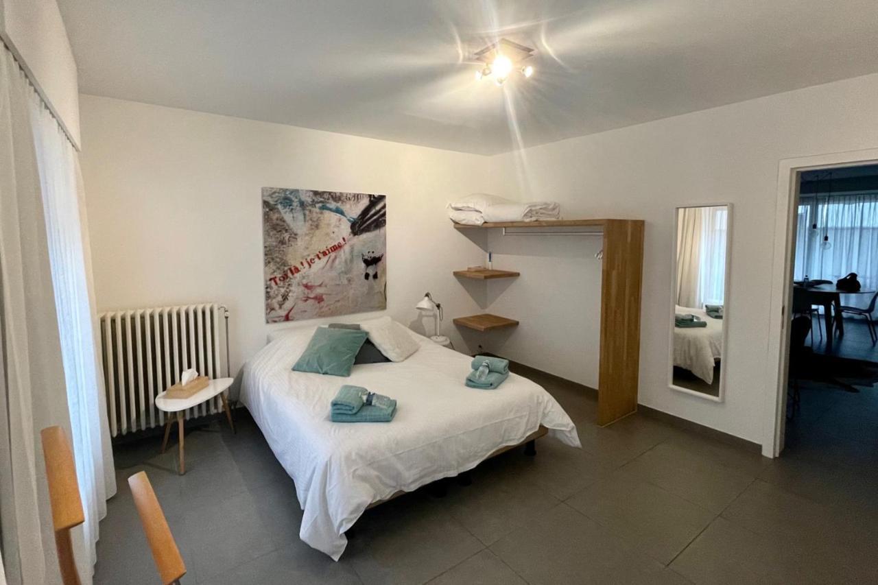 With Free Covered Parking - Center Appartement *