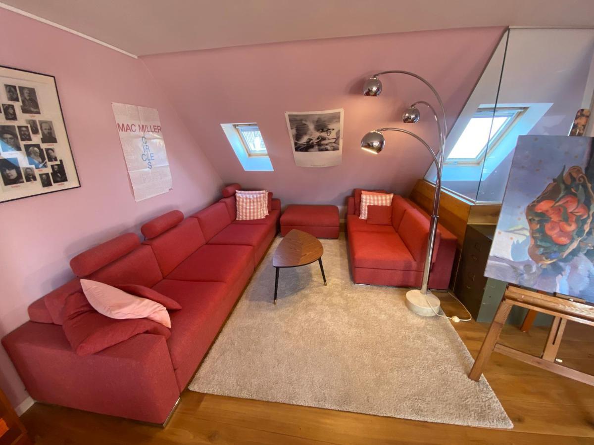 Artist's Loft & Garden 3*