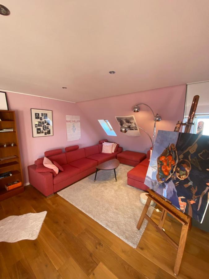 Bed & Breakfast Artist's Loft & Garden