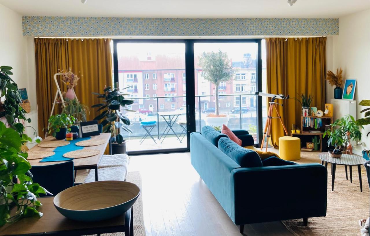 Apartment Cozy Two Bedroom Near Centre *