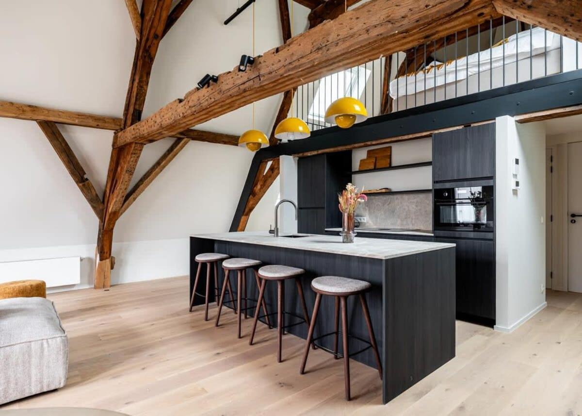 Huswell - City-view Loft With Wooden Beams And Mezzanine * Ghent