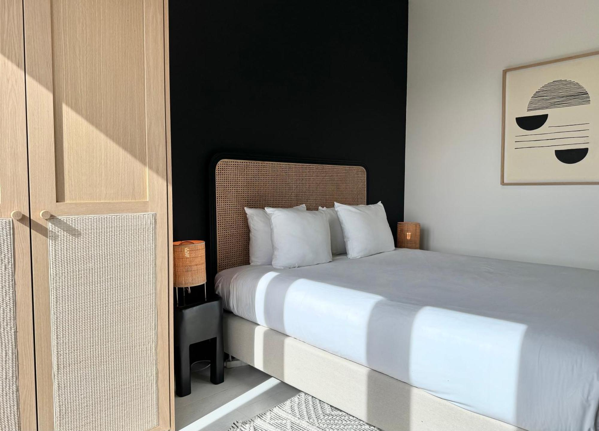 3 Luxury Design With Airconditioning, Close To St-pieters Station *