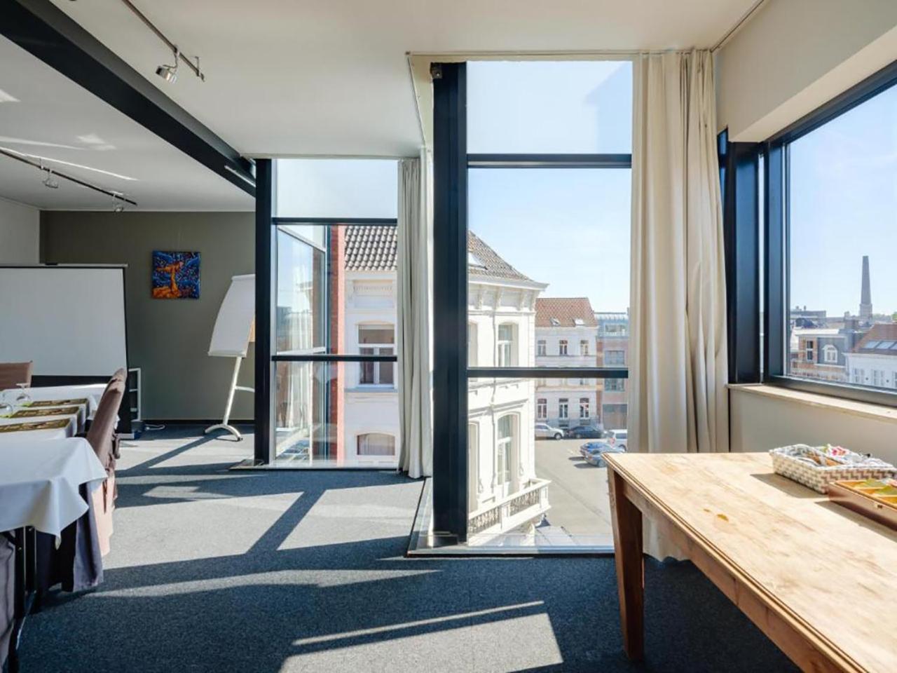 Hotel Budget By River Gante