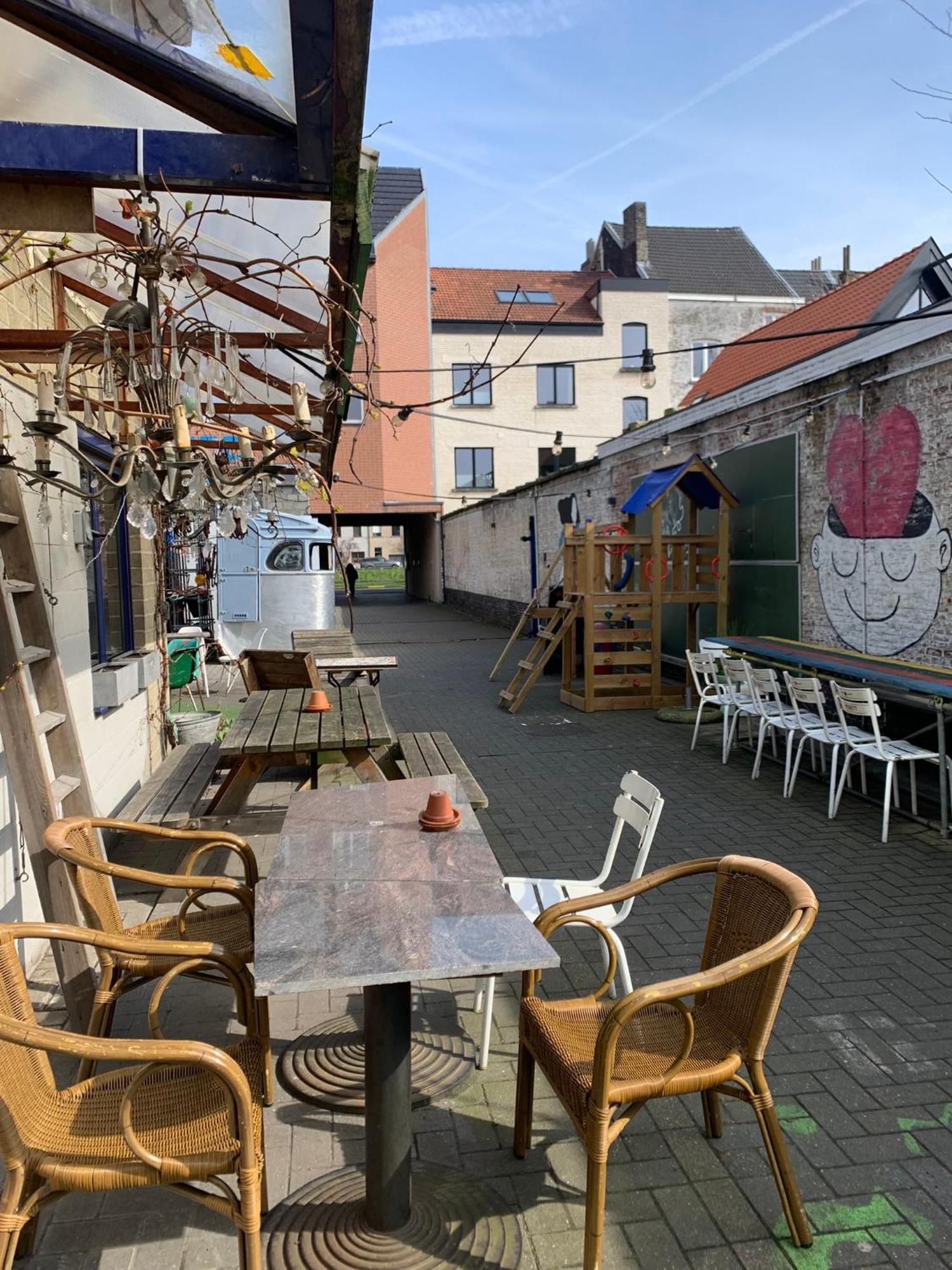 Treck Hostel *