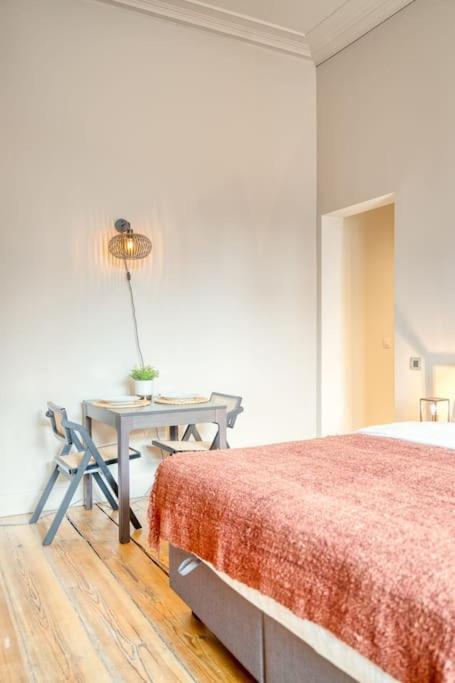 Ghent's Historic Gem - Your Perfect Hideaway Gante