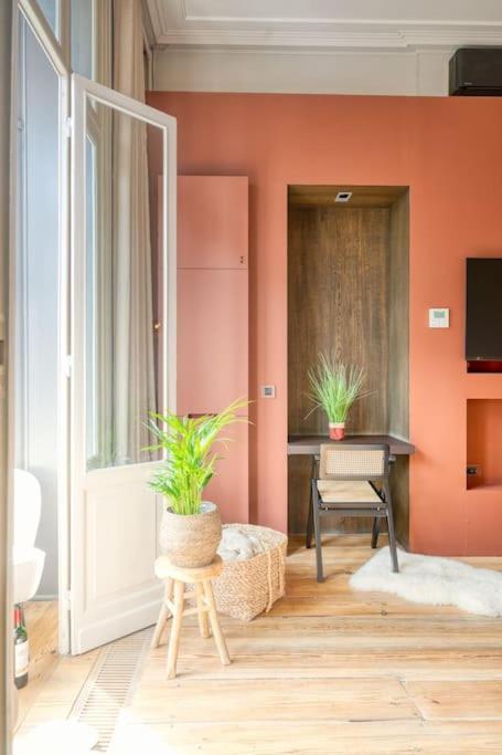 Ghent's Historic Gem - Your Perfect Hideaway