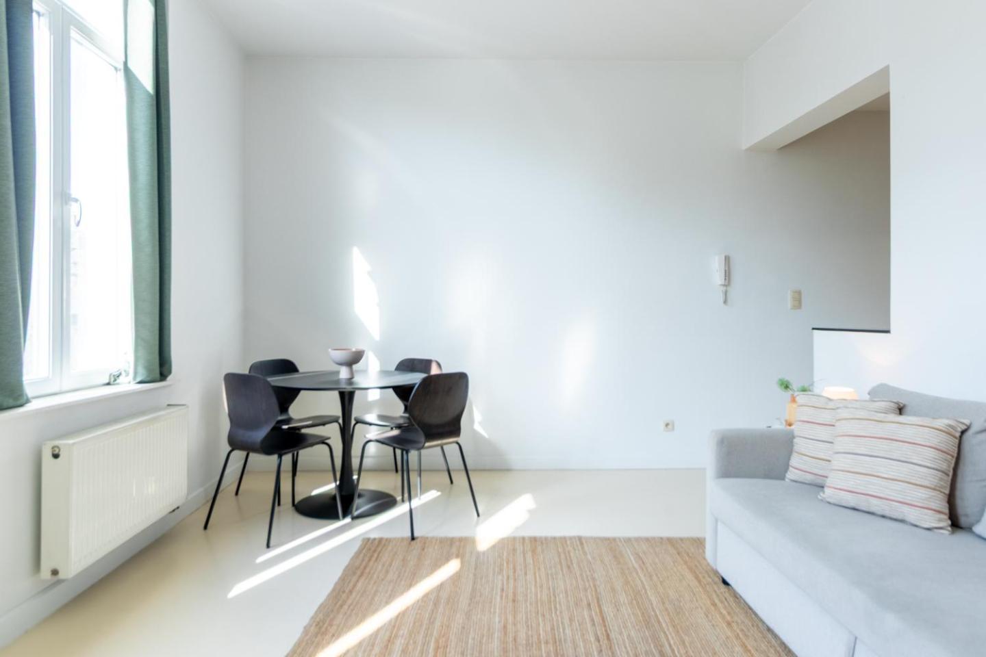 Bright, Spacious & Perfectly Located In The Heart Of Apartamento *