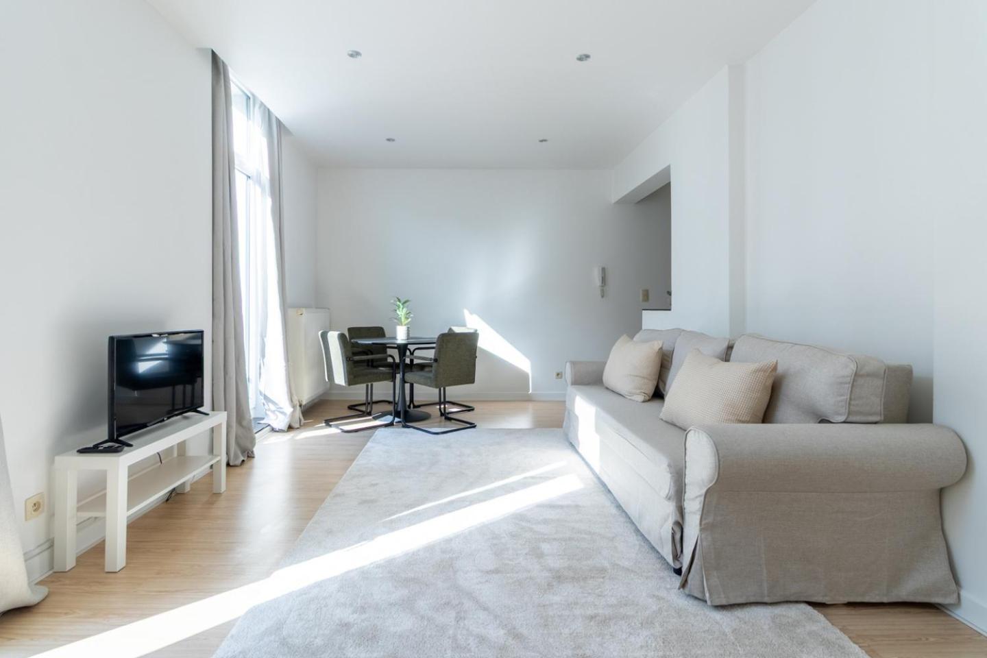 Bright, Spacious & Perfectly Located In The Heart Of Apartamento *