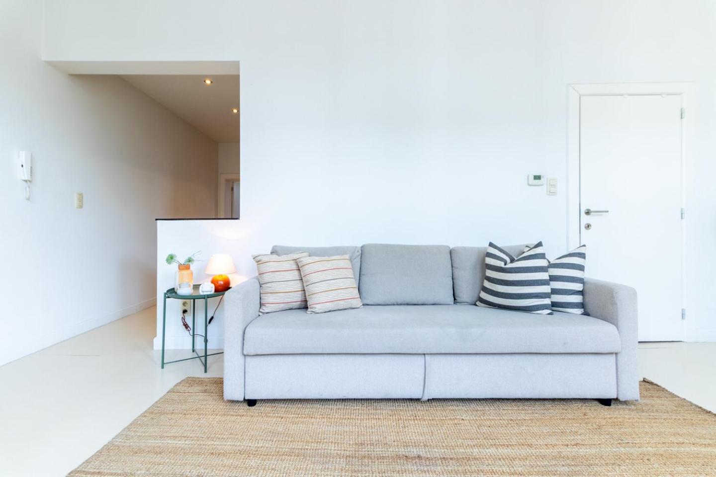 Apartamento Bright, Spacious & Perfectly Located In The Heart Of *