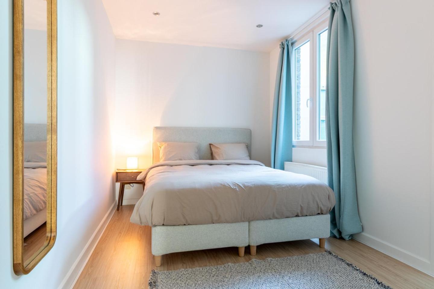 Bright, Spacious & Perfectly Located In The Heart Of Apartamento Gante