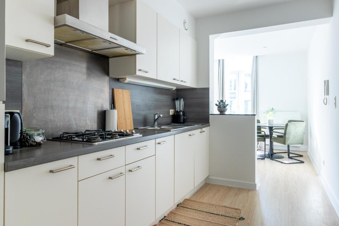 Apartamento Bright, Spacious & Perfectly Located In The Heart Of