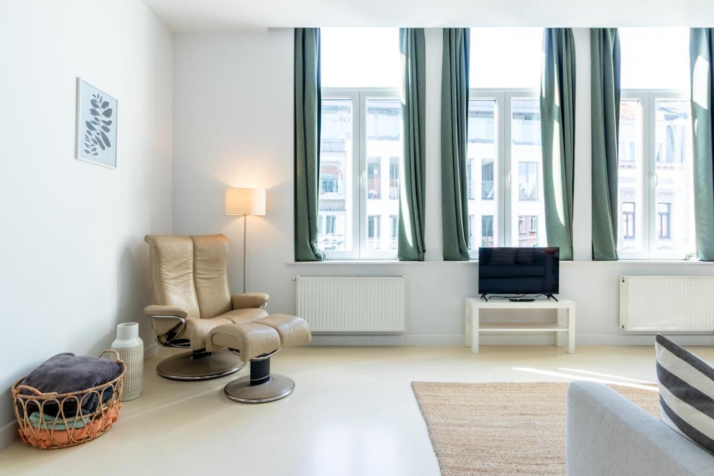 Apartamento Bright, Spacious & Perfectly Located In The Heart Of Gante