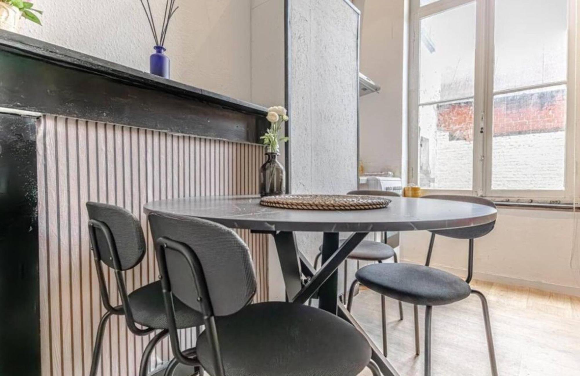 3 Lovely Comfortable At Heart Of Apartment *