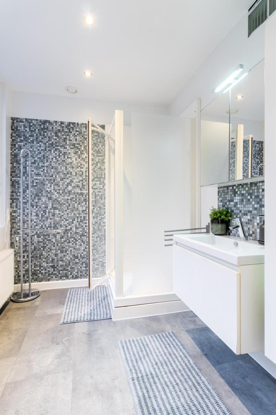 Bright, Spacious & Perfectly Located In The Heart Of * Gante