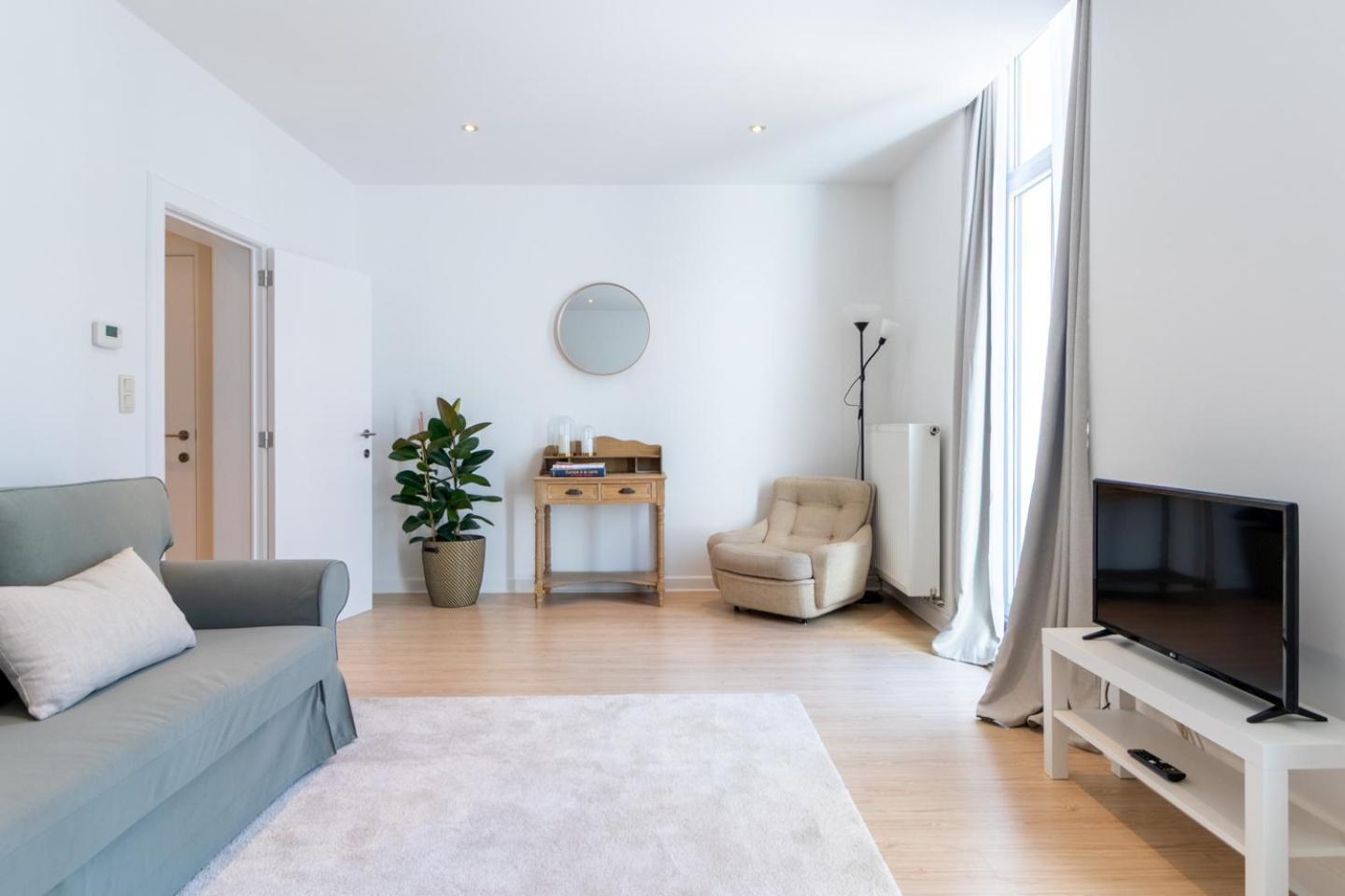 Bright, Spacious & Perfectly Located In The Heart Of Gante