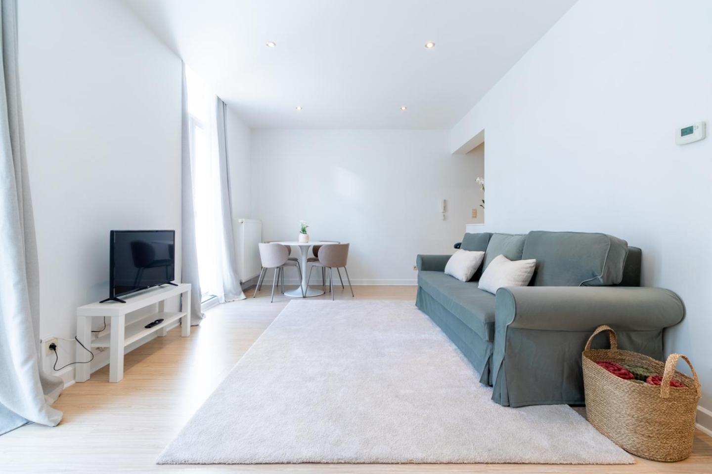 Bright, Spacious & Perfectly Located In The Heart Of Apartamento