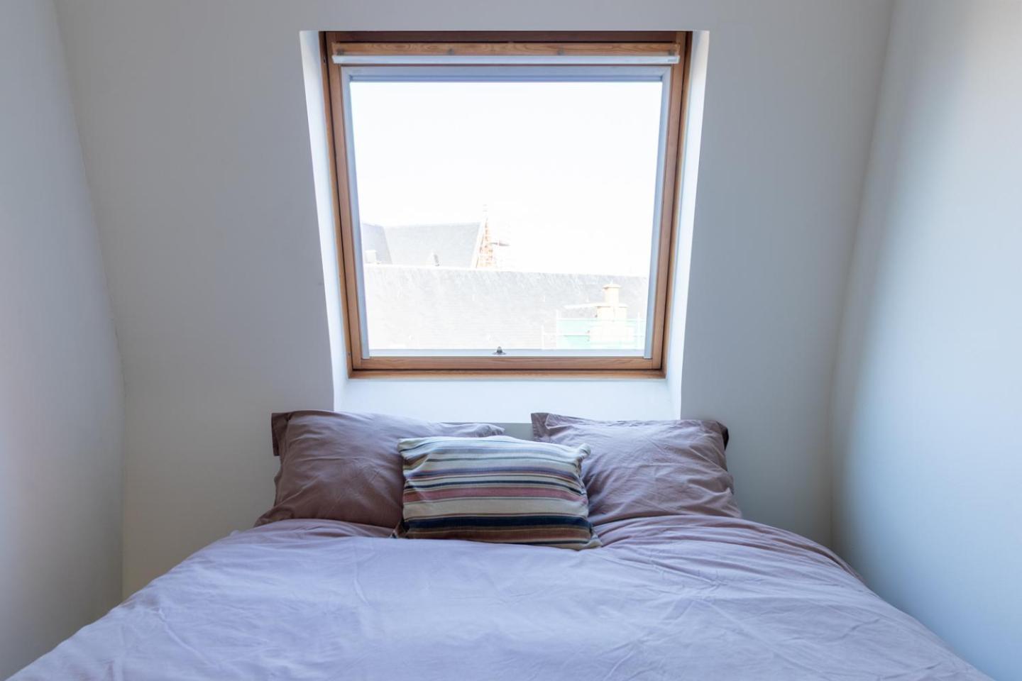 Bright, Spacious & Perfectly Located In The Heart Of Apartamento Gante
