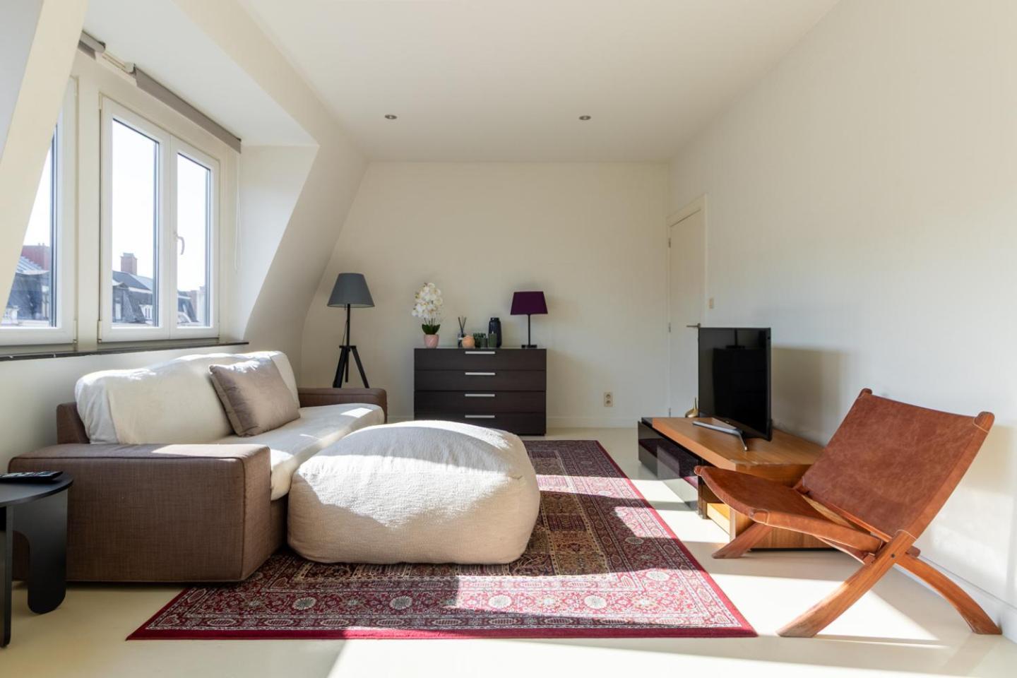 Bright, Spacious & Perfectly Located In The Heart Of Apartamento