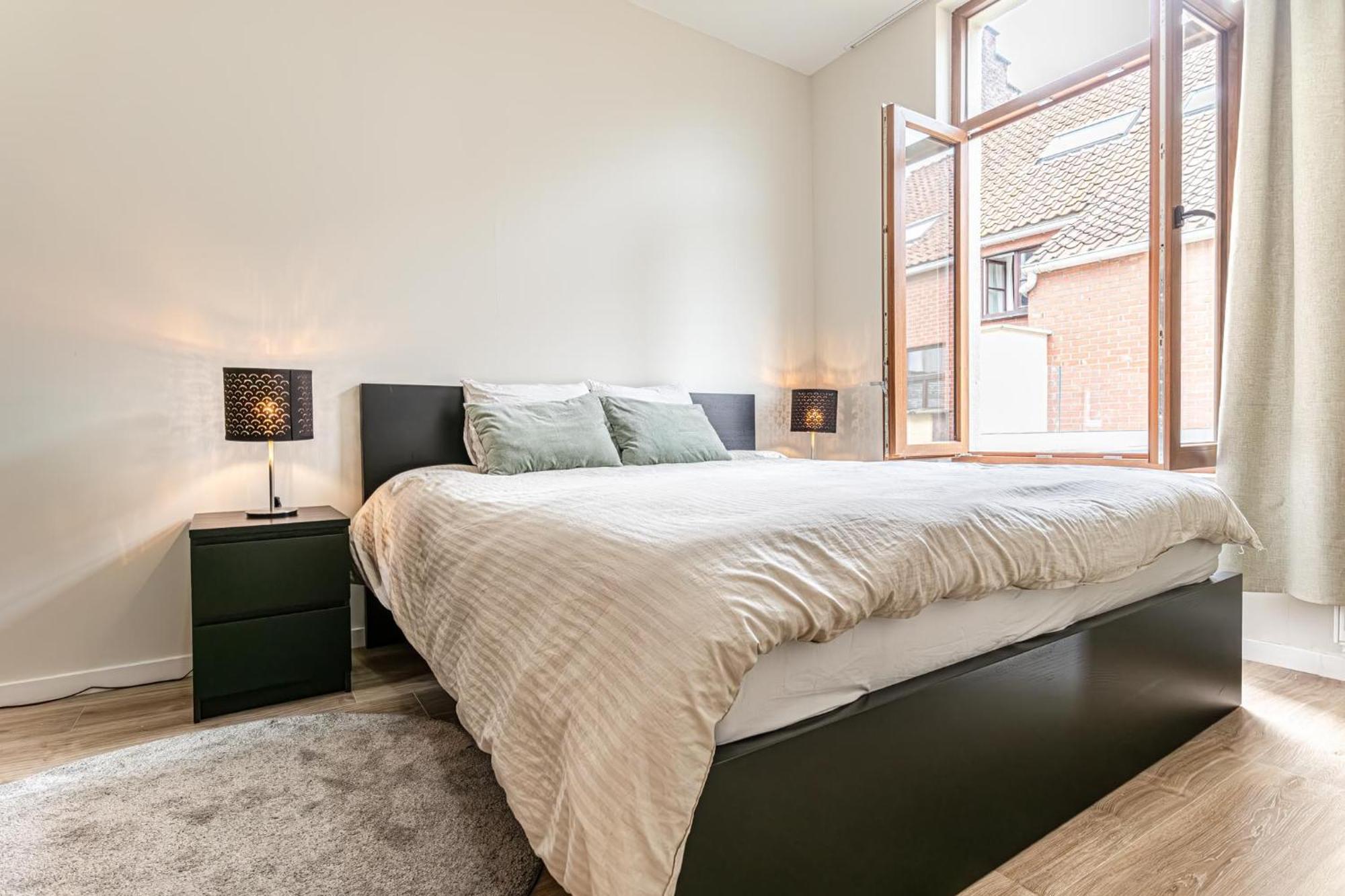 Appartement Elegant 3br & 1lr Waterfront Retreat In *