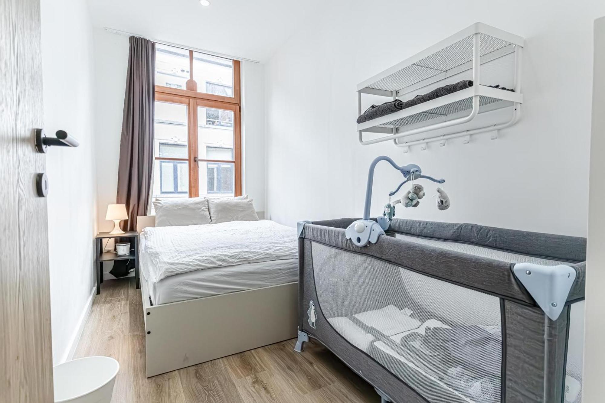 Appartement Elegant 3br & 1lr Waterfront Retreat In Gent