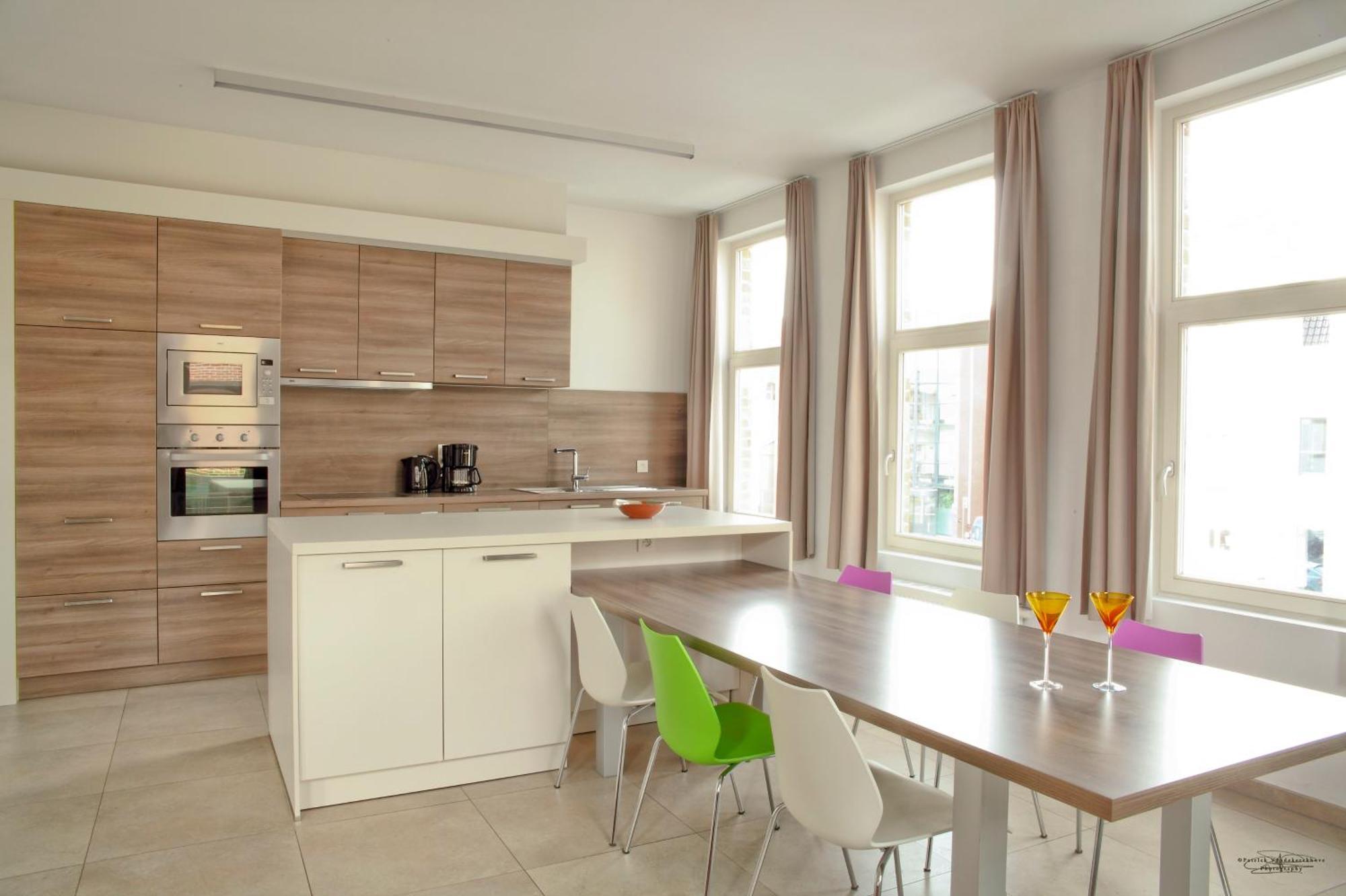 Apartment Place 2 *