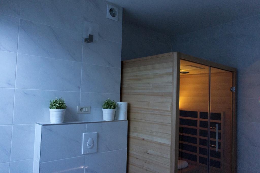 Hotel Adoma 3*