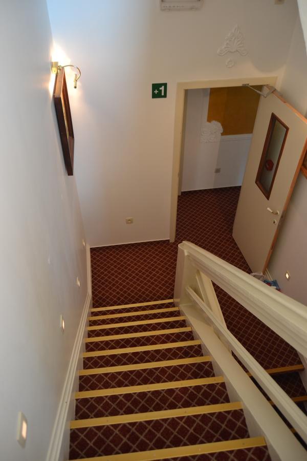 Hotel The Lord 2*