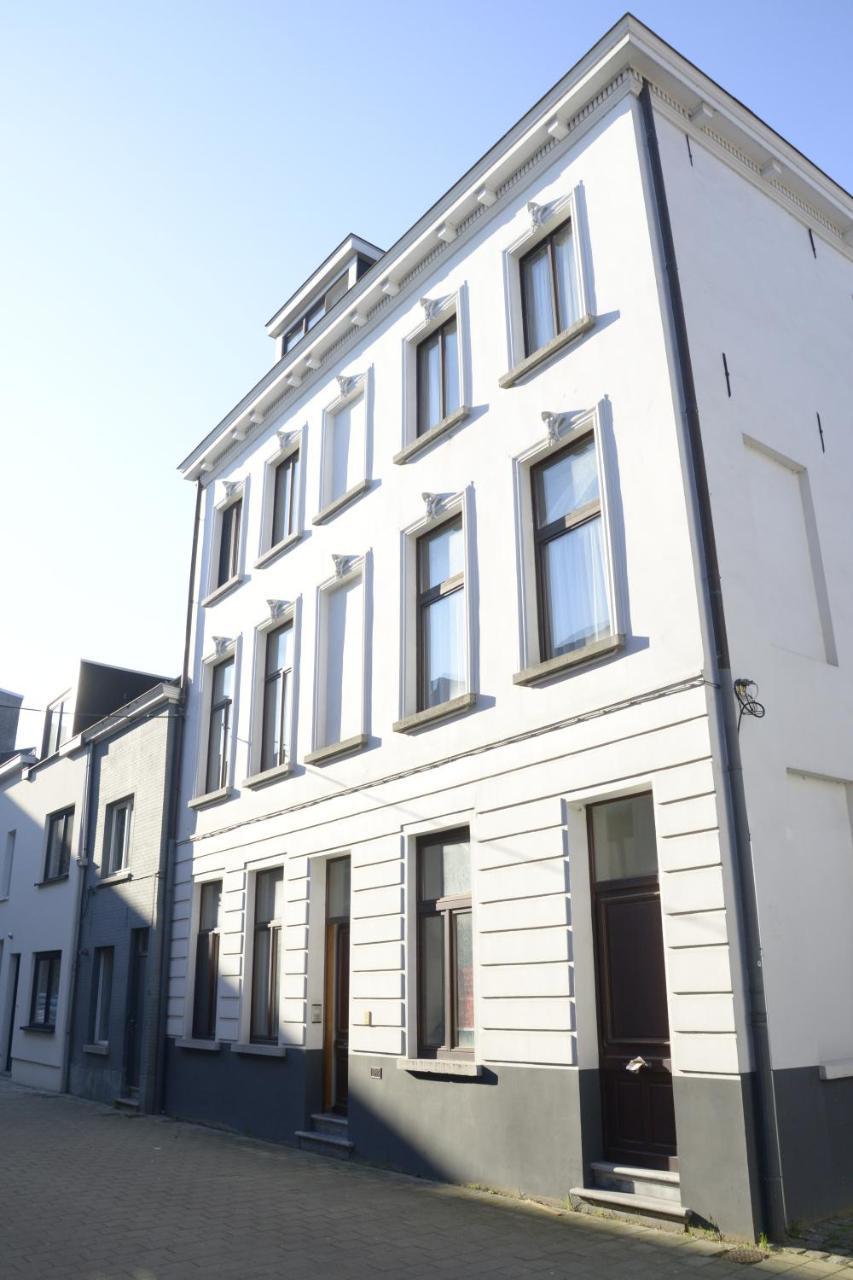 Artist's Loft & Garden 3* Ghent