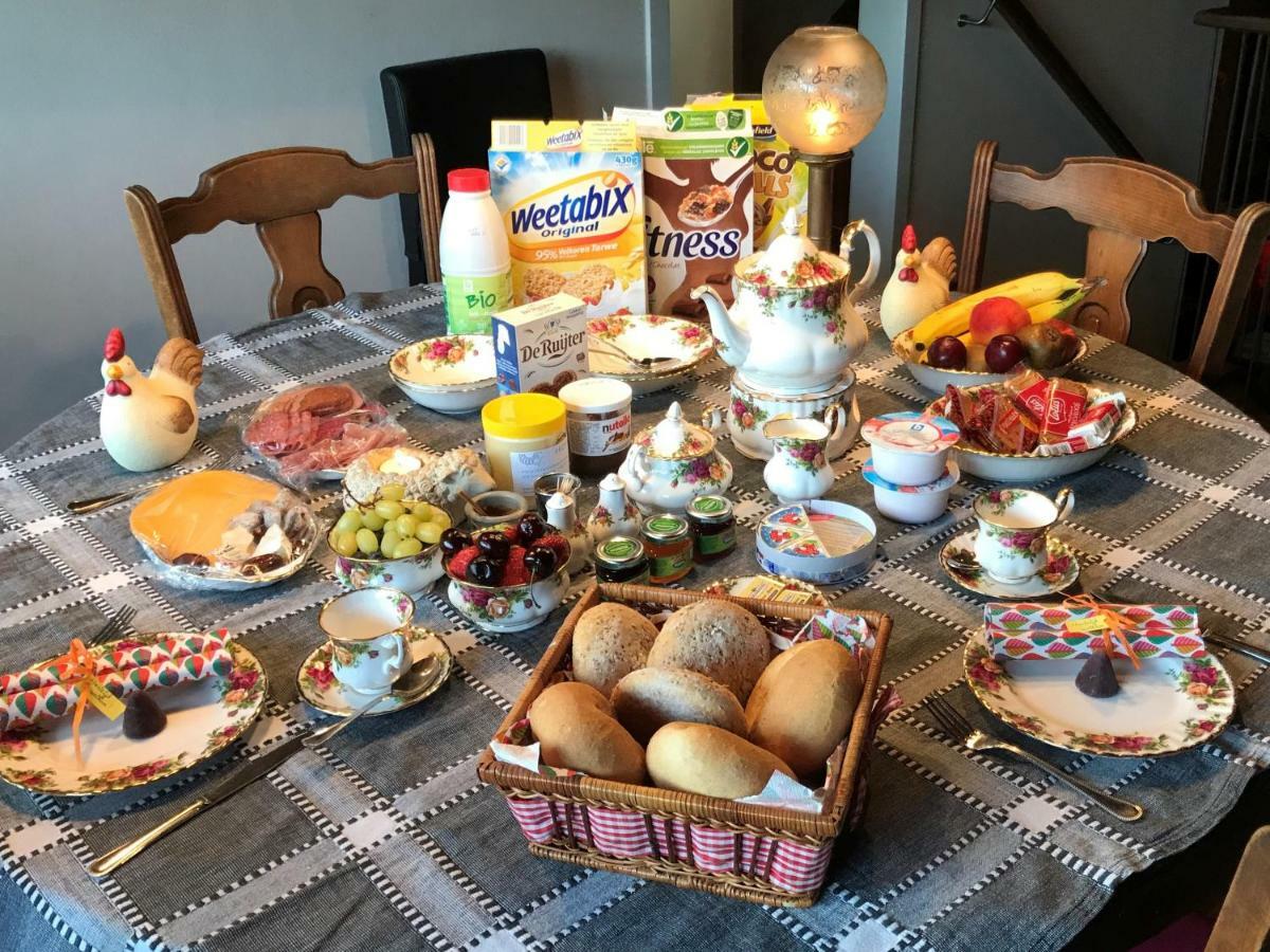 Bij Moemee Bed & Breakfast *