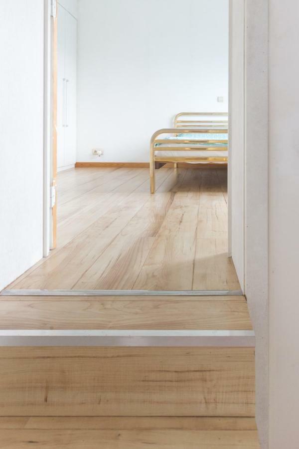 Architectural House Near Center - 20min Walk Vakantiehuis *