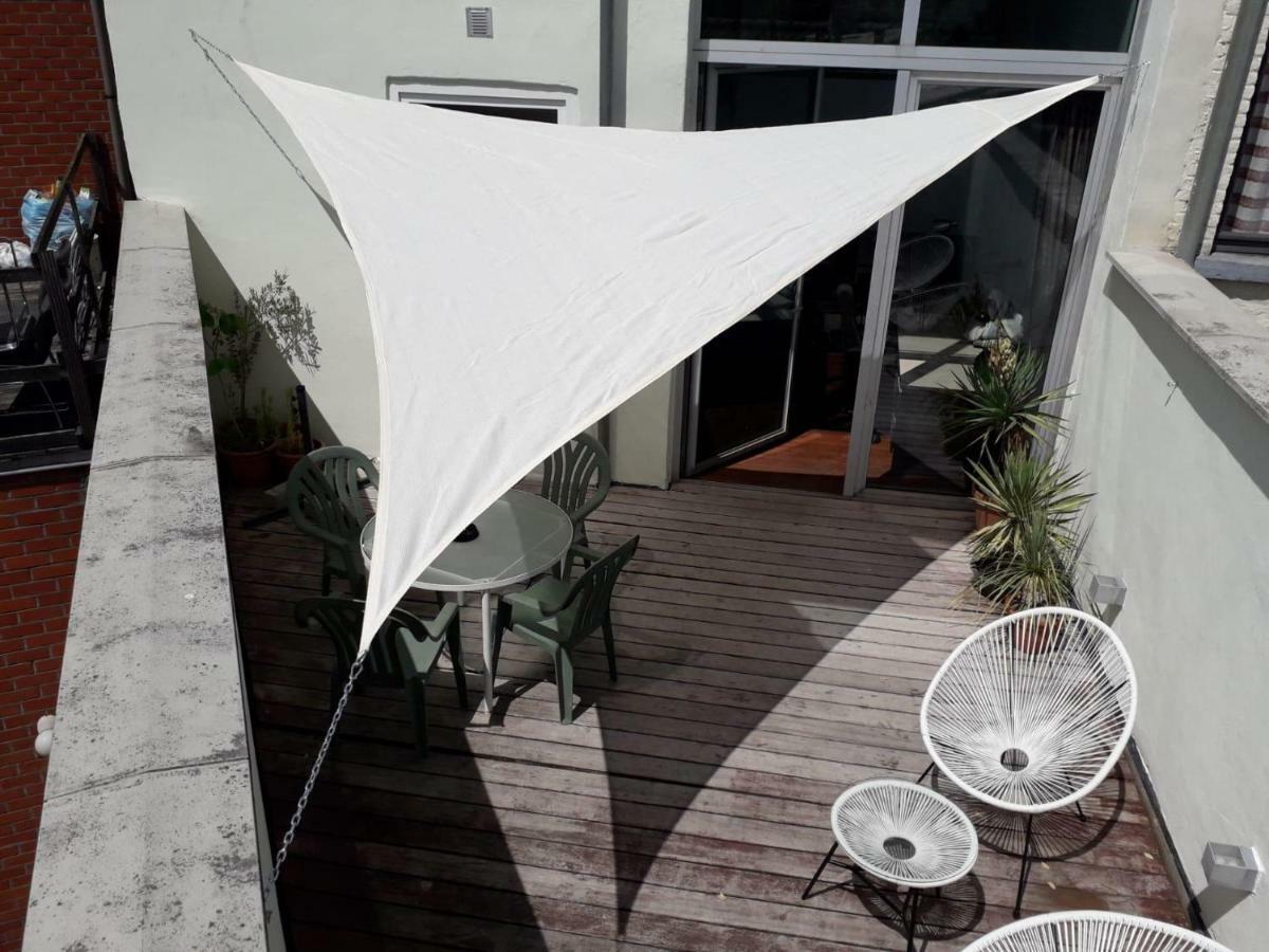 Architectural House Near Center - 20min Walk Vakantiehuis