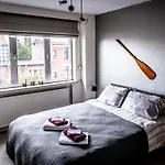 B&B 1 Uit De 100