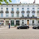 Classy Apartment In City Center With Large Balcony