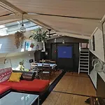 Houseboat Orfeo