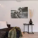 Renovated Apartment On Top Location In Ghent