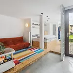Cosy Art Studio Near Station With Bikes And Garden