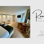 Opera Boutique Rooms